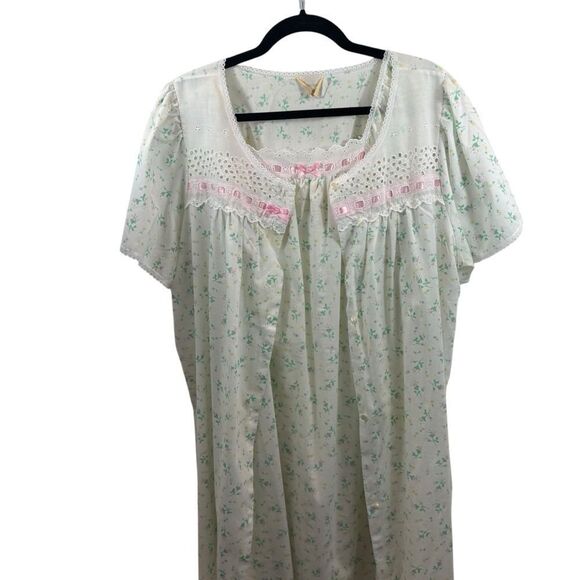 Ladies Vintage Carriage Court Woman Nightgown and Robe Set Size 1X - Picture 2 of 16